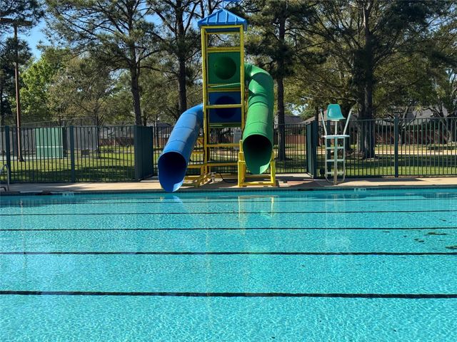 16210 Broken Timber Circle, Houston, TX 77095