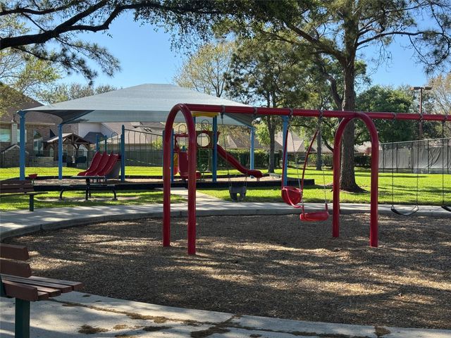 16210 Broken Timber Circle, Houston, TX 77095