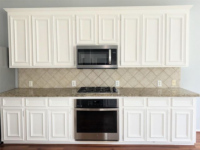 16210 Broken Timber Circle, Houston, TX 77095