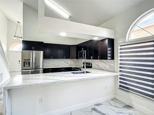 8815 KENSINGTON COURT, Kissimmee, FL 34747