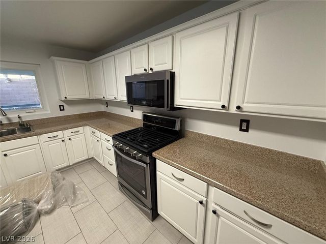 2120 Royal Antilles Court, North Las Vegas, NV 89031