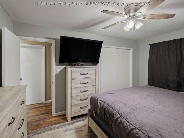811 McNabb Heights Drive, Elkview, WV 25071