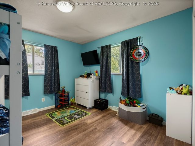 811 McNabb Heights Drive, Elkview, WV 25071
