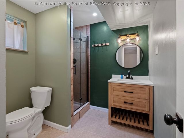 811 McNabb Heights Drive, Elkview, WV 25071