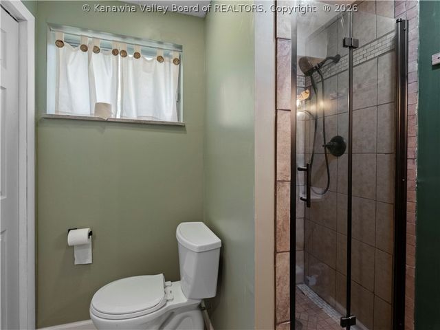 811 McNabb Heights Drive, Elkview, WV 25071