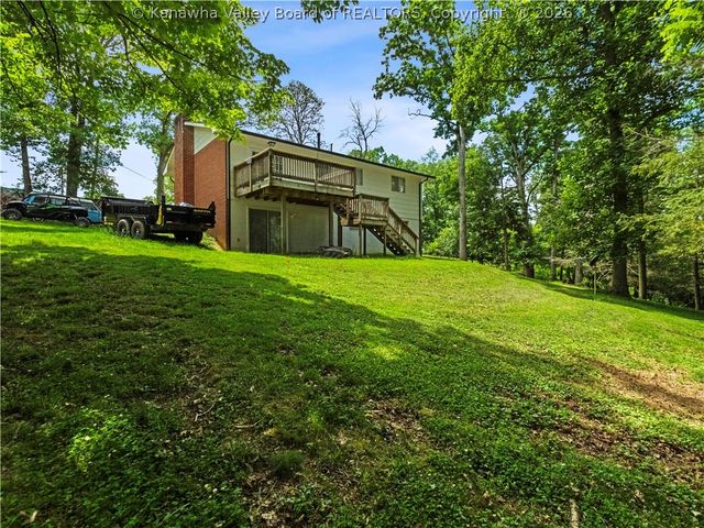 811 McNabb Heights Drive, Elkview, WV 25071