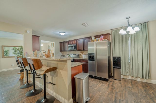 2801 Sherwood Dr, Longview, TX 75605