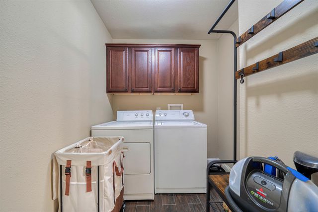 2801 Sherwood Dr, Longview, TX 75605