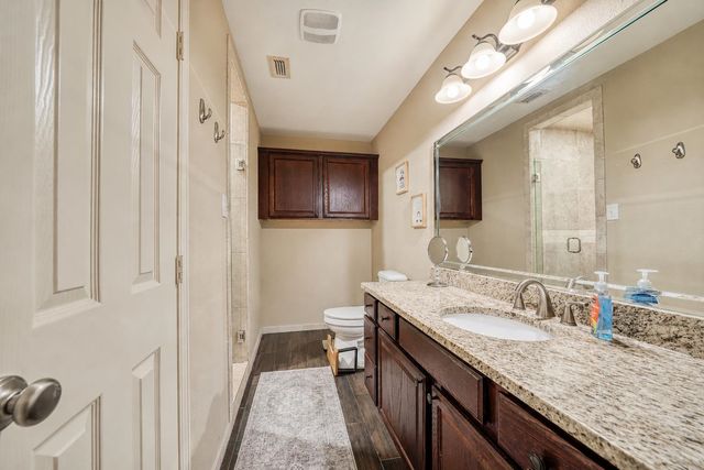 2801 Sherwood Dr, Longview, TX 75605