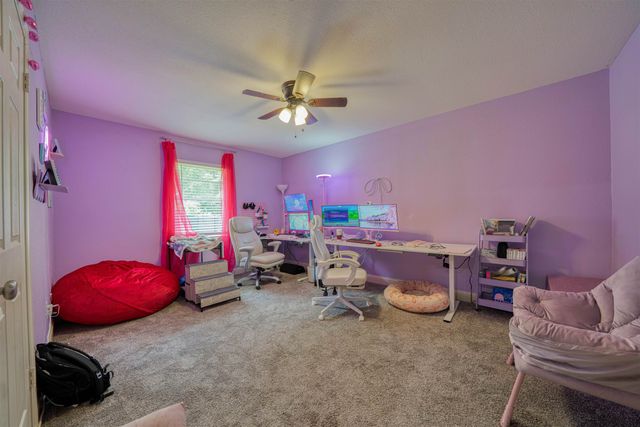 2801 Sherwood Dr, Longview, TX 75605