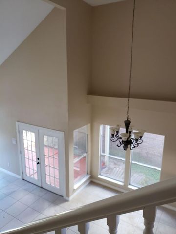 6649 Queensclub Drive, Houston, TX 77069