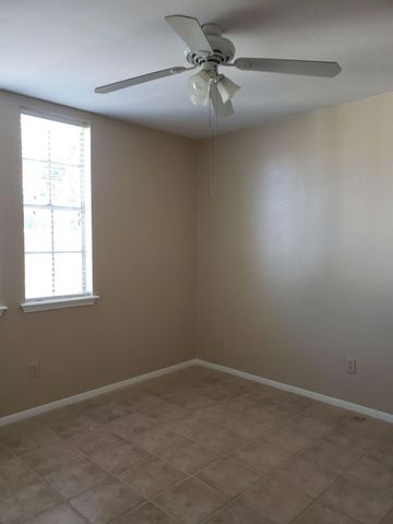 6649 Queensclub Drive, Houston, TX 77069