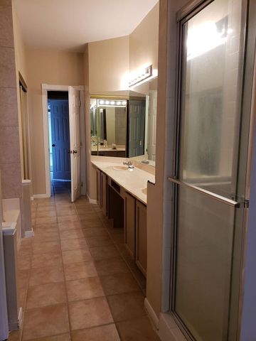 6649 Queensclub Drive, Houston, TX 77069