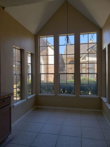 6649 Queensclub Drive, Houston, TX 77069