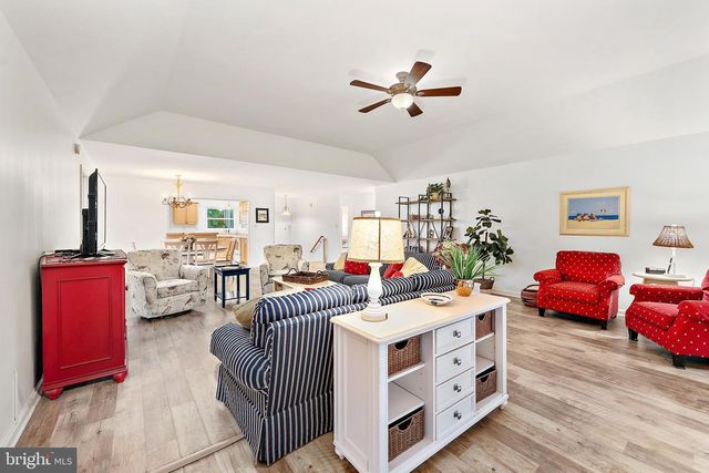 21 CASTLE DR, Ocean Pines, MD 21811