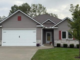517 Village Lane, Harrisonville, MO 64701
