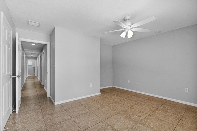 520 N SOUTHRIDGE Road N, Delray Beach, FL 33444