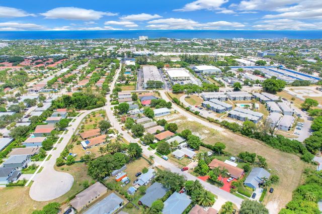 520 N SOUTHRIDGE Road N, Delray Beach, FL 33444