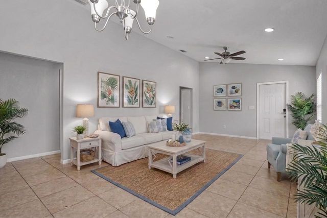 520 N SOUTHRIDGE Road N, Delray Beach, FL 33444