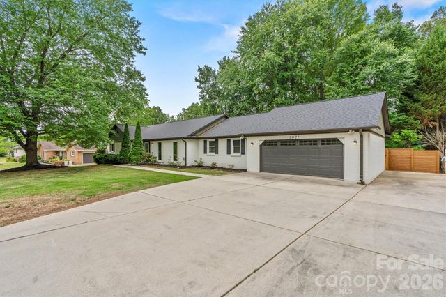 6021 Morris Farm Lane, Mint Hill, NC 28227