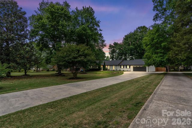 6021 Morris Farm Lane, Mint Hill, NC 28227