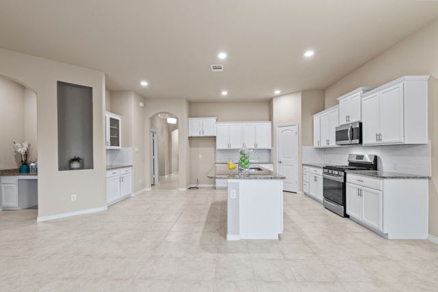 2104 Lake Cliff Drive, Little Elm, TX 75068