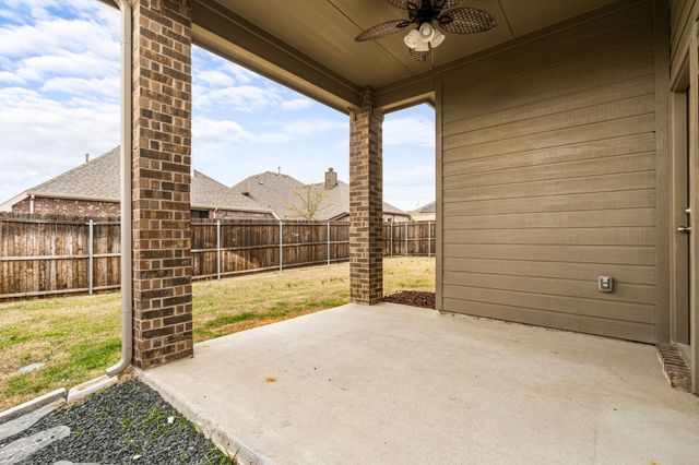 2104 Lake Cliff Drive, Little Elm, TX 75068