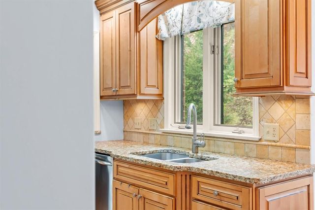 421 Forest Highlands Drive, Harmar, PA 15238
