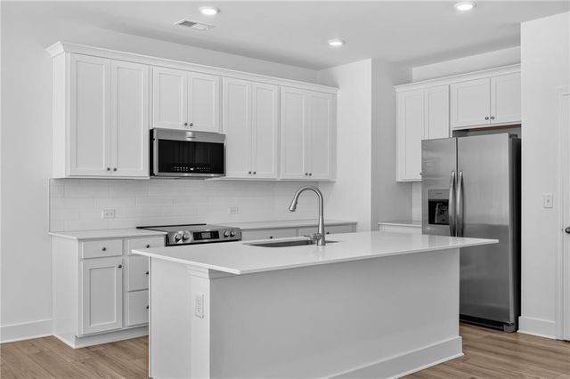 538 East Rope Mill Rd, Holly Springs, GA 30115