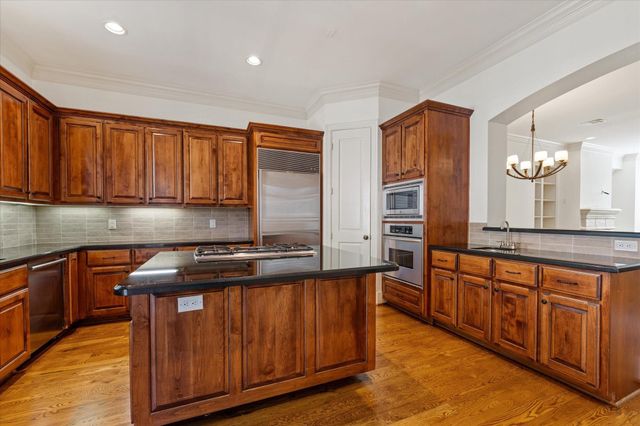 36 Waterway Court, The Woodlands, TX 77380