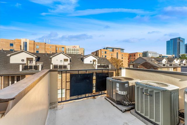 36 Waterway Court, The Woodlands, TX 77380