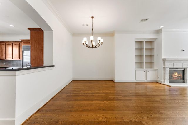 36 Waterway Court, The Woodlands, TX 77380