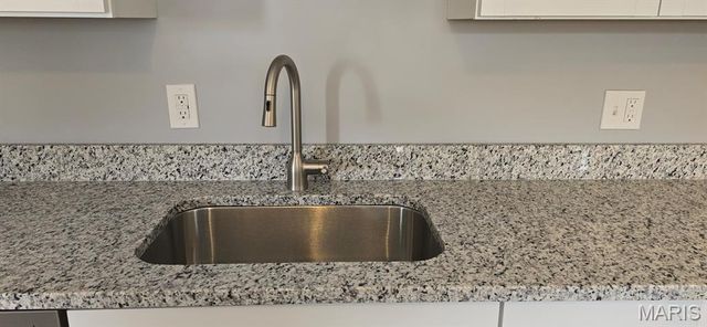 111 E Arlee Avenue, St Louis, MO 63125