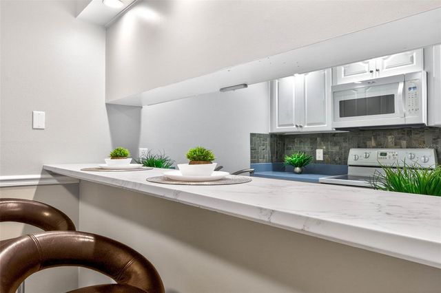 2708 9TH COURT, Palm Harbor, FL 34684