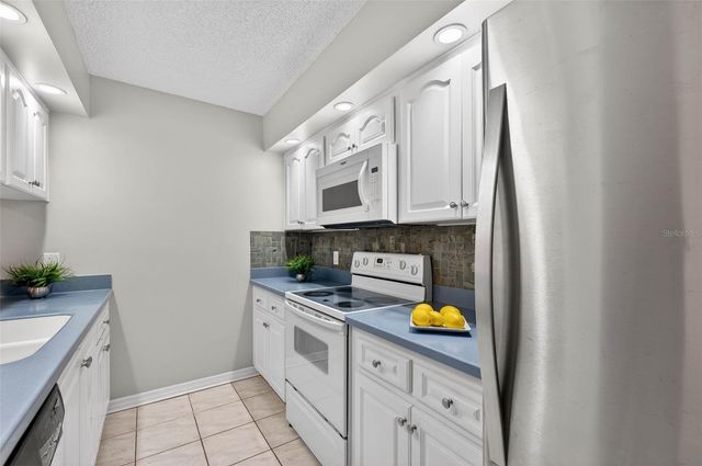 2708 9TH COURT, Palm Harbor, FL 34684