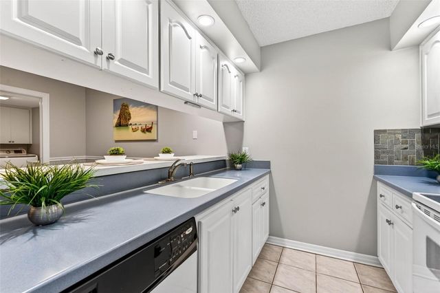 2708 9TH COURT, Palm Harbor, FL 34684