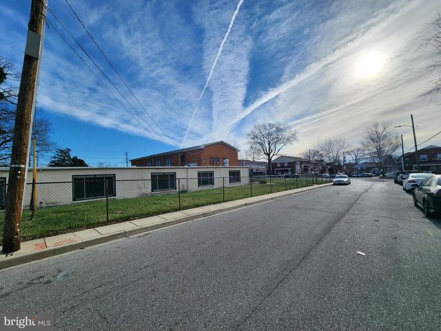 2710 WOODVIEW RD, Baltimore, MD 21225