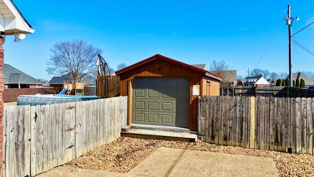 210 Lila Ln, Medina, TN 38355