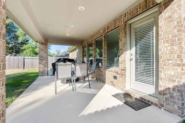 18716 Laurel Hills Drive, New Caney, TX 77357