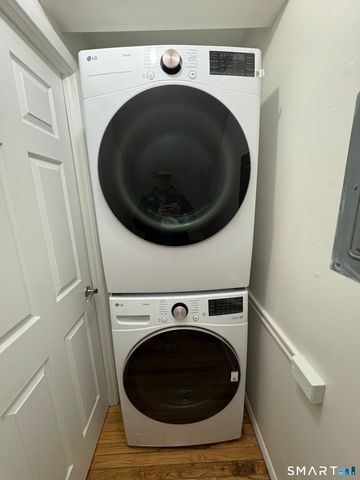 43 Hiltbrand Road APT 2-8, Bristol, CT 06010