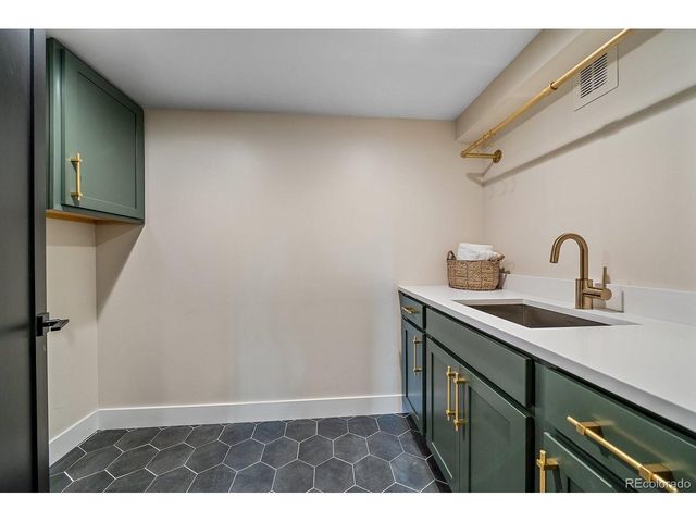 805 Elm St, Denver, CO 80220