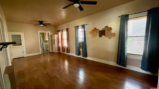 1218 KAYTON AVE, San Antonio, TX 78210
