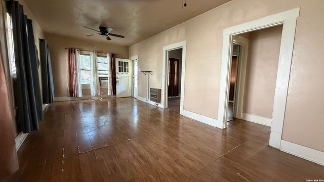 1218 KAYTON AVE, San Antonio, TX 78210