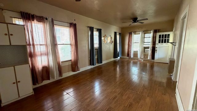 1218 KAYTON AVE, San Antonio, TX 78210