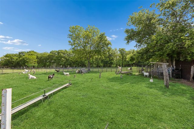 579 County Road 5005, Blue Ridge, TX 75424