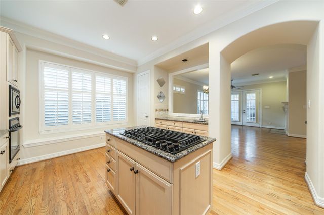 6318 Elm Court, Bellaire, TX 77401