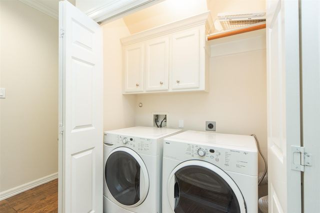 6318 Elm Court, Bellaire, TX 77401