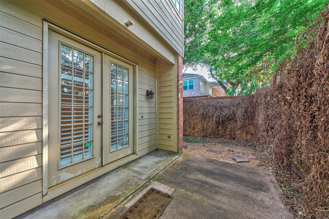 6318 Elm Court, Bellaire, TX 77401