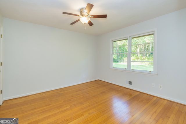 6427 Bennett Drive, Rex, GA 30273