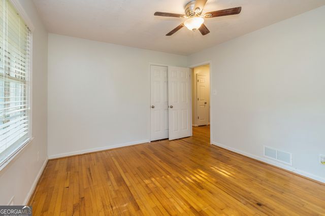 6427 Bennett Drive, Rex, GA 30273